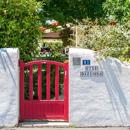 Bed & Breakfast Les D'arrauntz - Ibaia 3*
