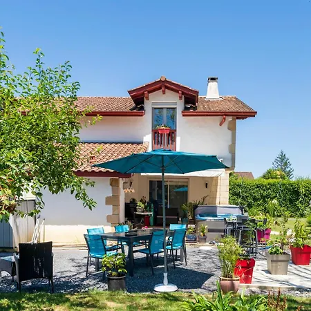 Les D'arrauntz - Ibaia Bed & Breakfast Ustaritz